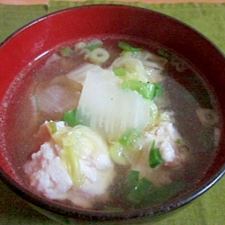 うどんスープで作る白菜つみれ汁